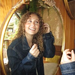 Meet your Posher, Charlotte